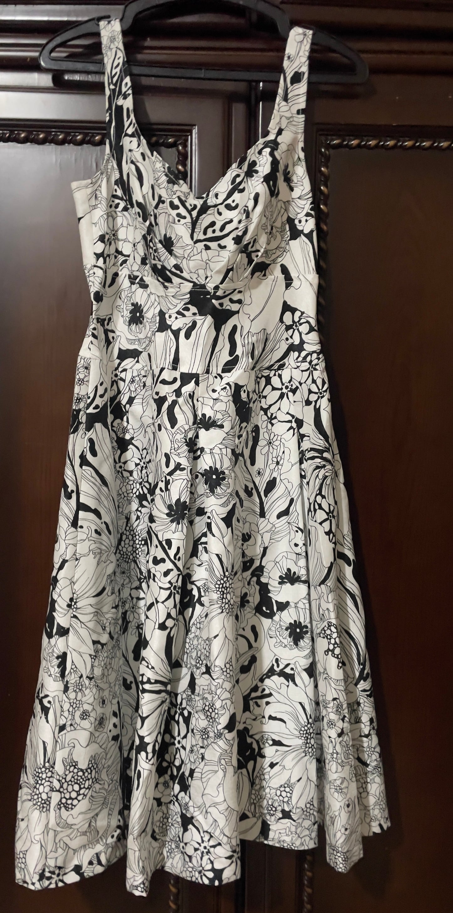 Pamela-Black and White Floral Dress