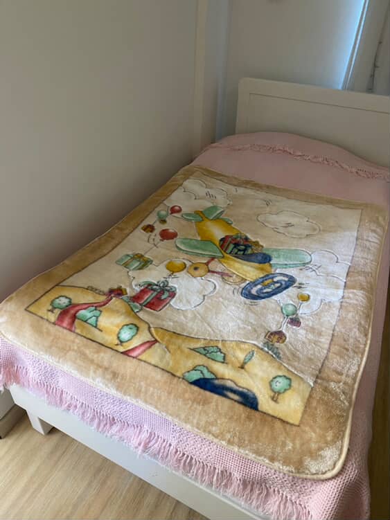 Soft Plush Kids Blanket with Airplane & Gift Design