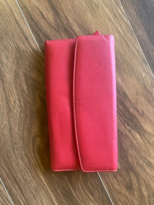 Elegant Red Leather Wallet with Photo Slots