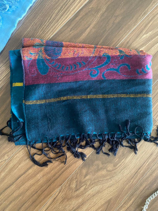 Boho Chic Woven Shawl – Multicolor with Tassels