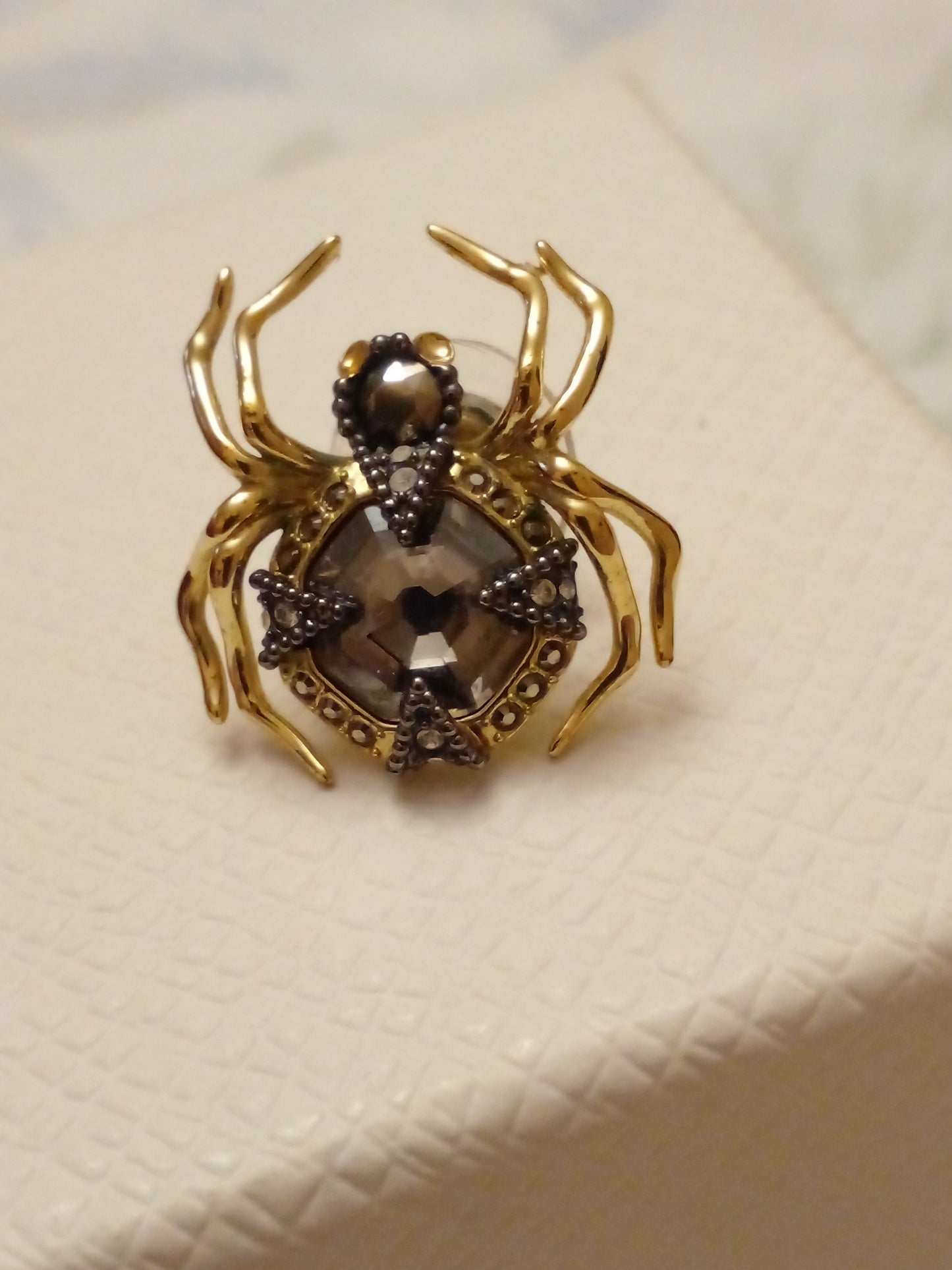 Swarovski Spider-Shaped Earrings – Olive Crystals