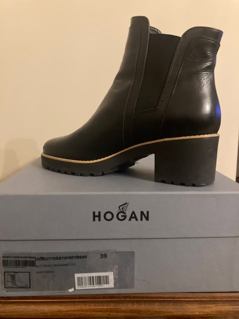 Hogan – Black Leather Ankle Boots