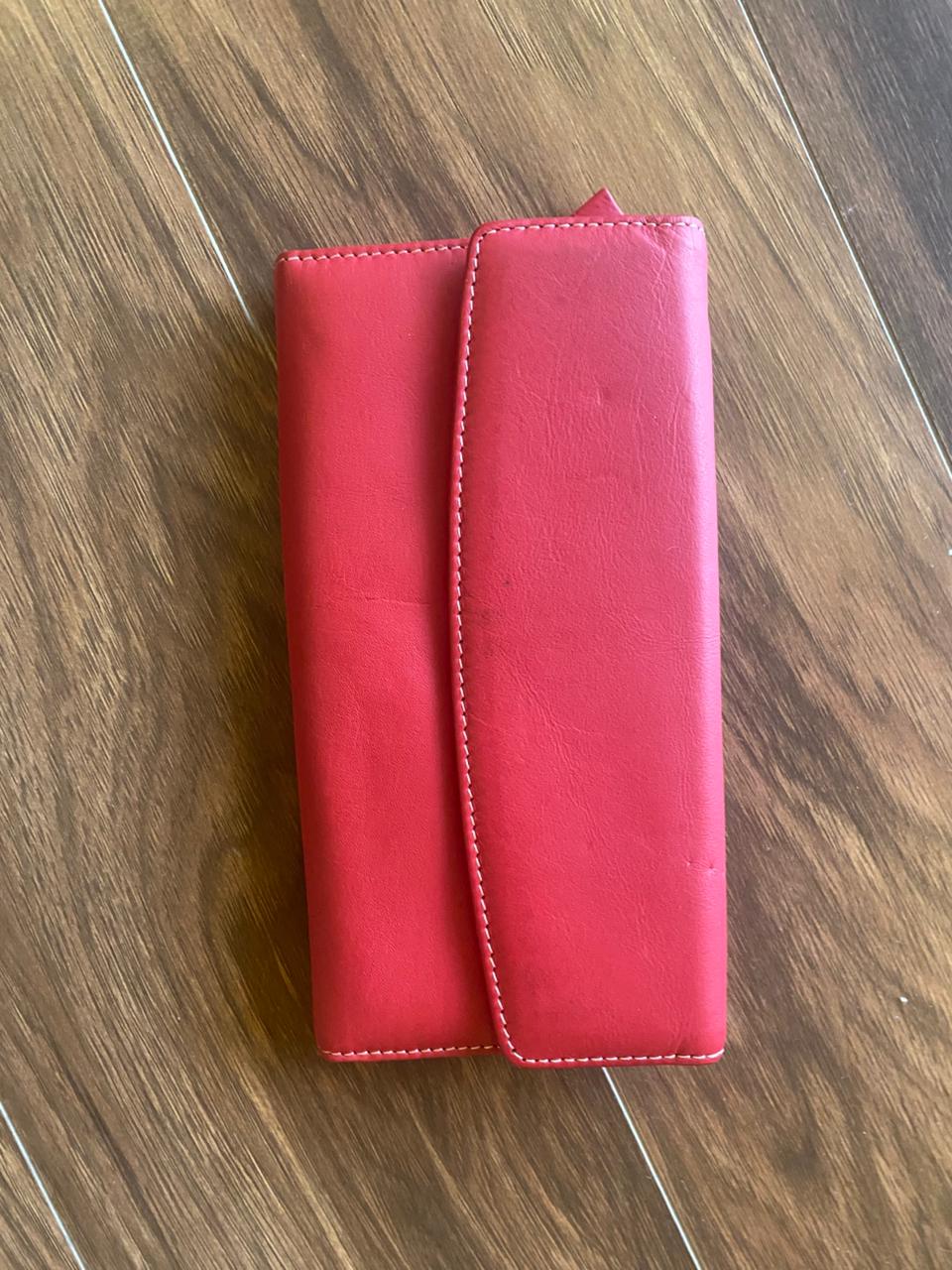 Elegant Red Leather Wallet with Photo Slots